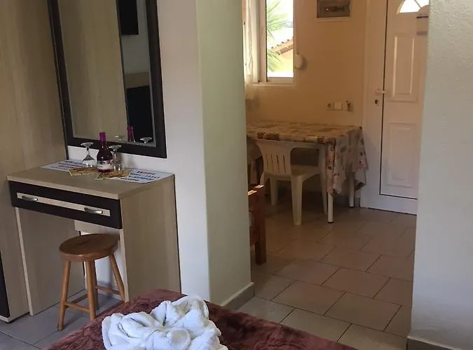 ホテル Alexandros Ii トロニ