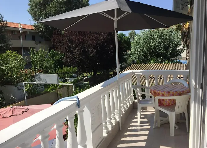 Alexandros Ii ホテル トロニ