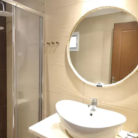 Alexandros Ii Hotel