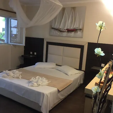 Alexandros Ii Hotel Toroni