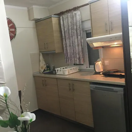 Alexandros Ii מלון